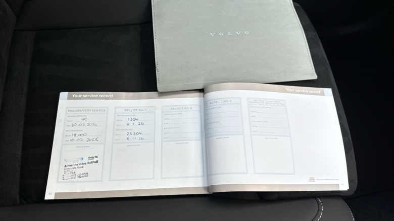 Volvo XC40 2.0 B3P Plus Dark 5dr Auto Petrol Estate